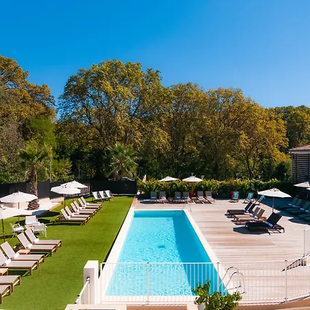 Zenitude La Valadiere, Ascend Collection 4* Juvignac