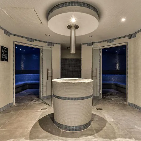 Zenitude La Valadière, An Ascend Collection 4*