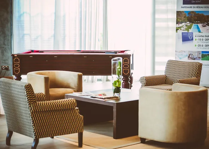 Zenitude La Valadiere, Ascend Collection فندق