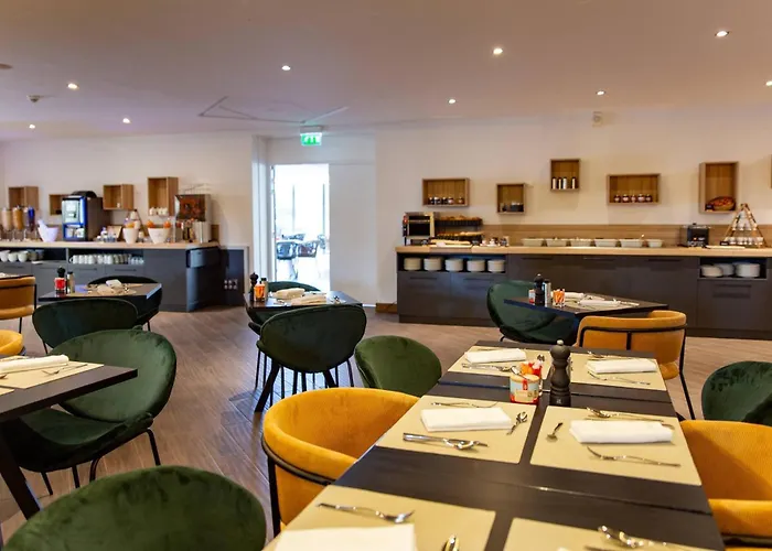 酒店 Zenitude La Valadiere, Ascend Collection 朱维那科